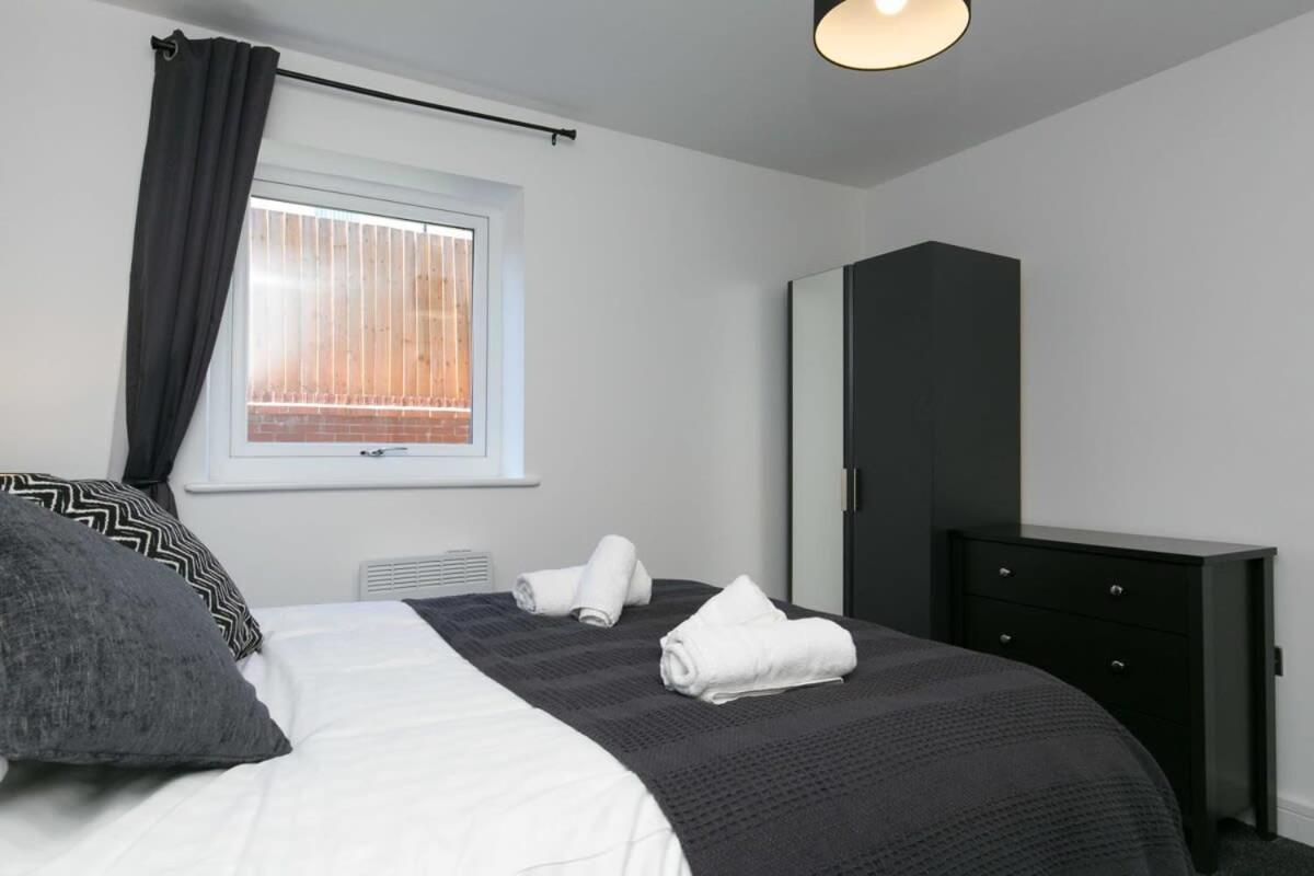 Stunning 2 Bedroom Apartment In Wallasey Buitenkant foto