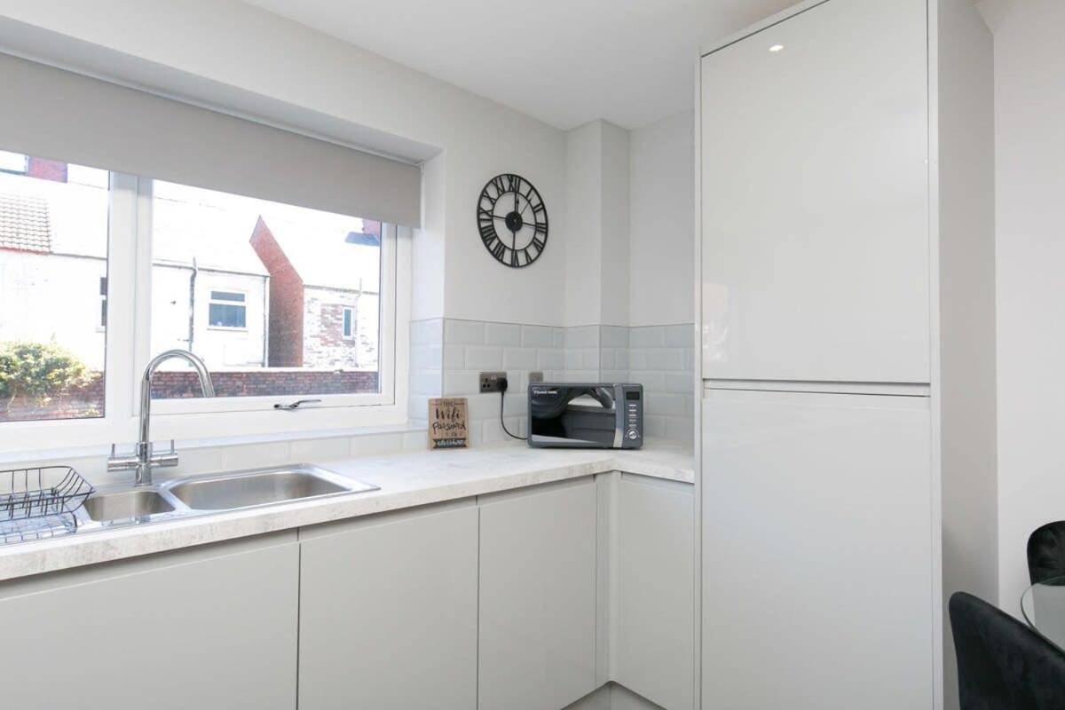 Stunning 2 Bedroom Apartment In Wallasey Buitenkant foto