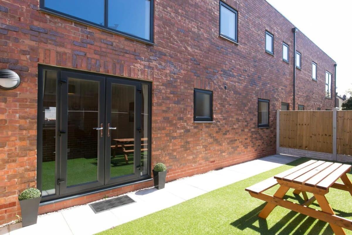 Stunning 2 Bedroom Apartment In Wallasey Buitenkant foto