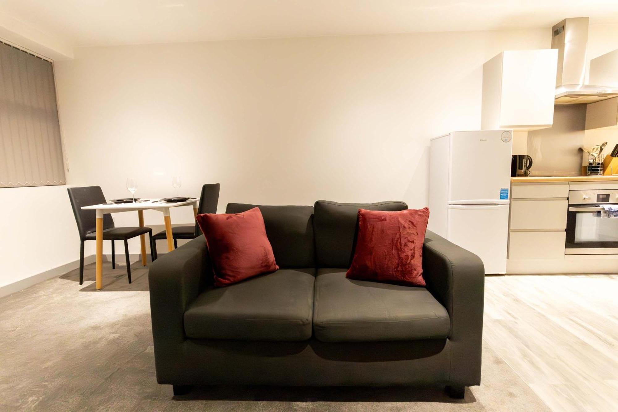 Stunning 2 Bedroom Apartment In Wallasey Buitenkant foto